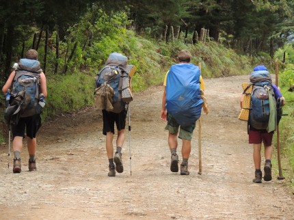 Tri-Country students hiking their way through Costa Rica.
